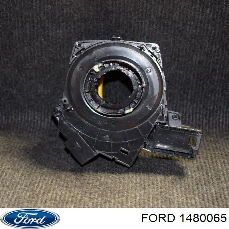 Держатель наружной ручки двери задней правой Ford 1480065 цена, от 15.50 USD