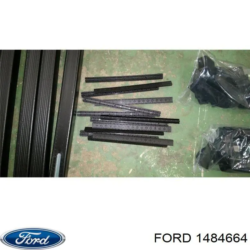 Рейлинги на крышу под багажник Ford 1484664 цена, от 713.89 USD