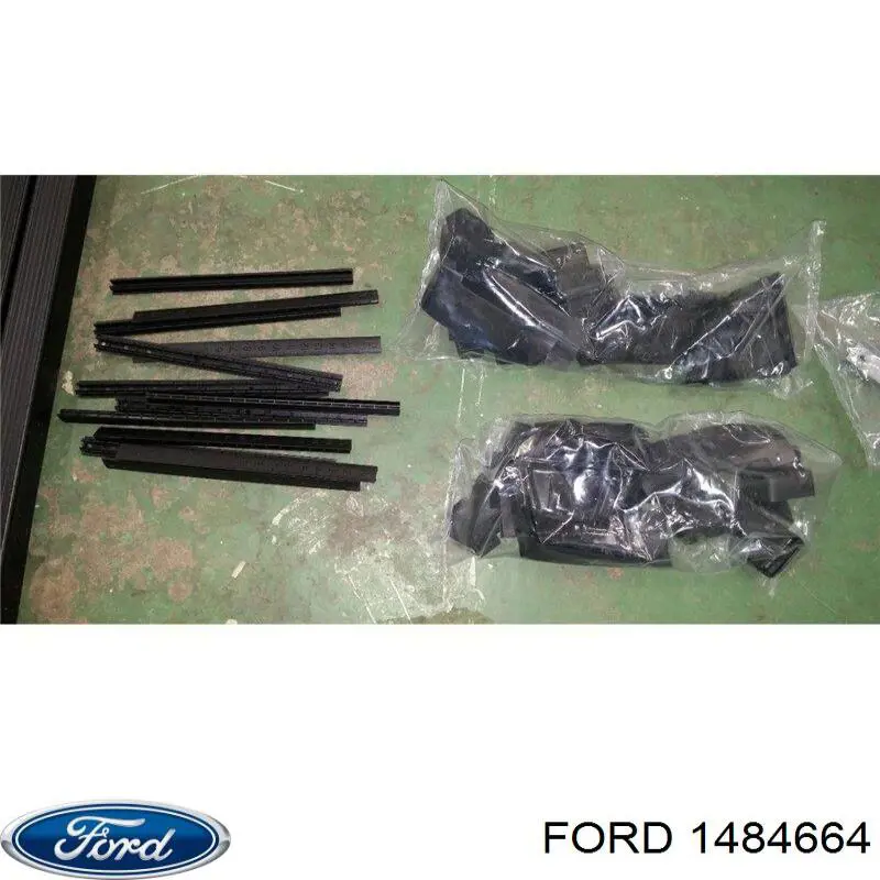 Купить 1484664 Ford Багажник крыши