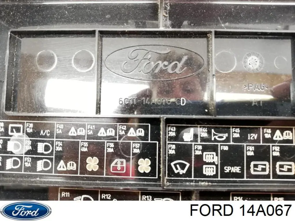 Монтажный блок Ford 14A067