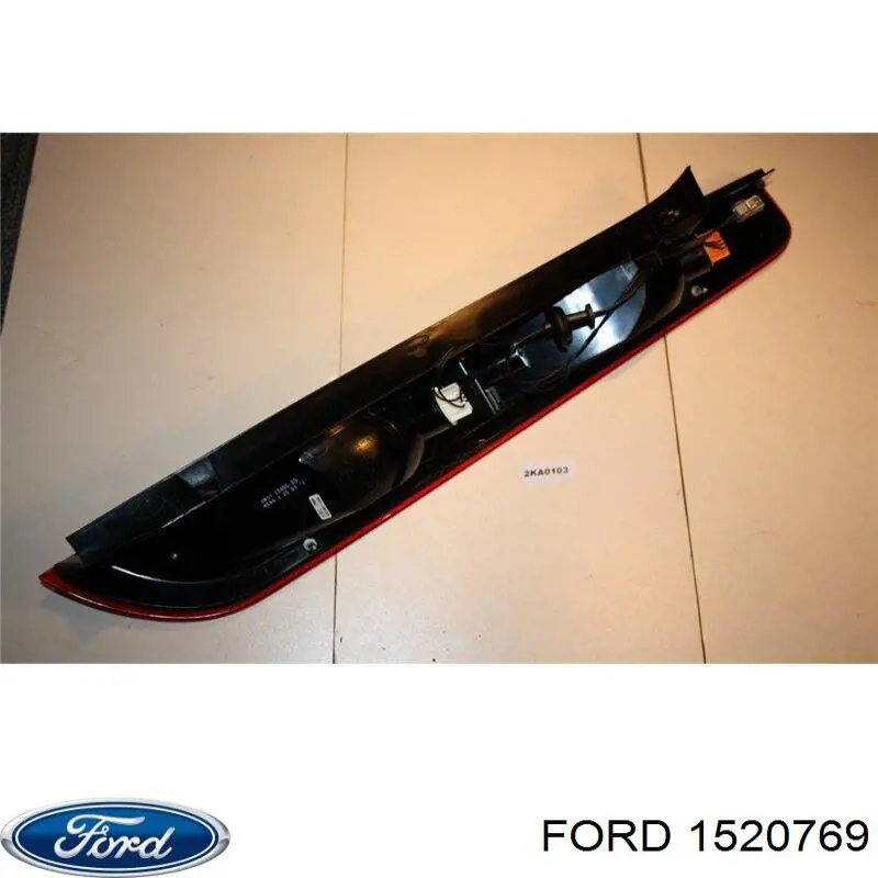 Задняя левая фара Ford 1520769 цена, от 41.81 USD
