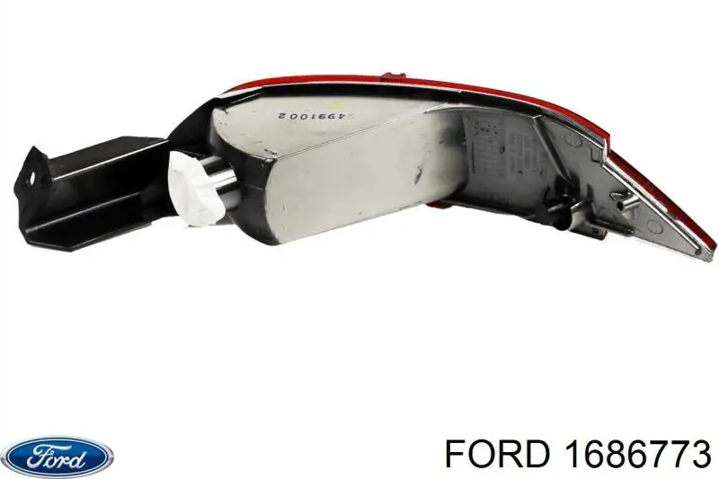 Фонарь задний правый внутренний на Ford C-Max Grand 