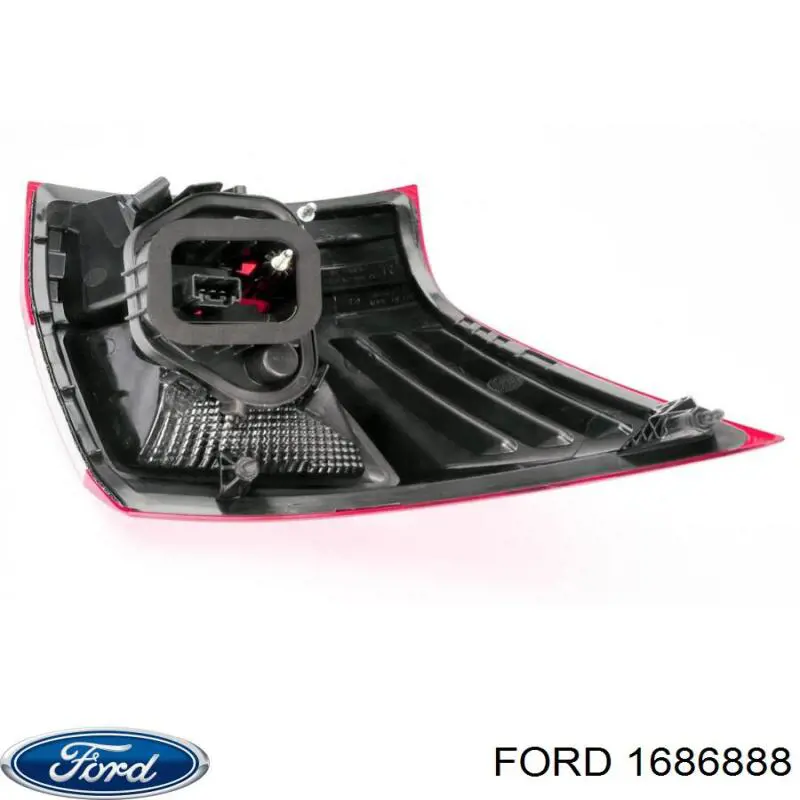 Фонарь задний правый внешний на Ford C-Max Grand 