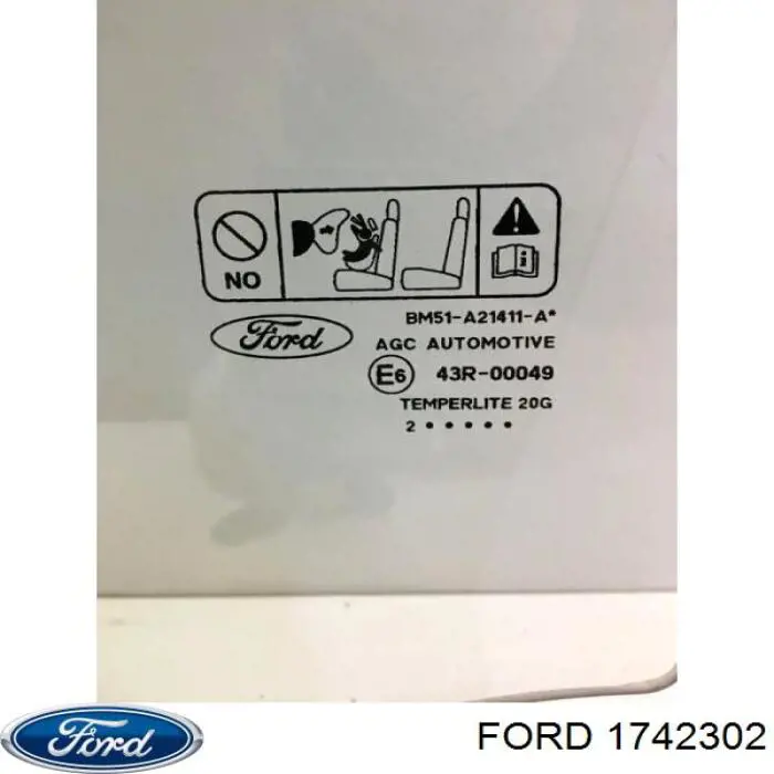 Стекло двери передней левой на Ford Focus III 