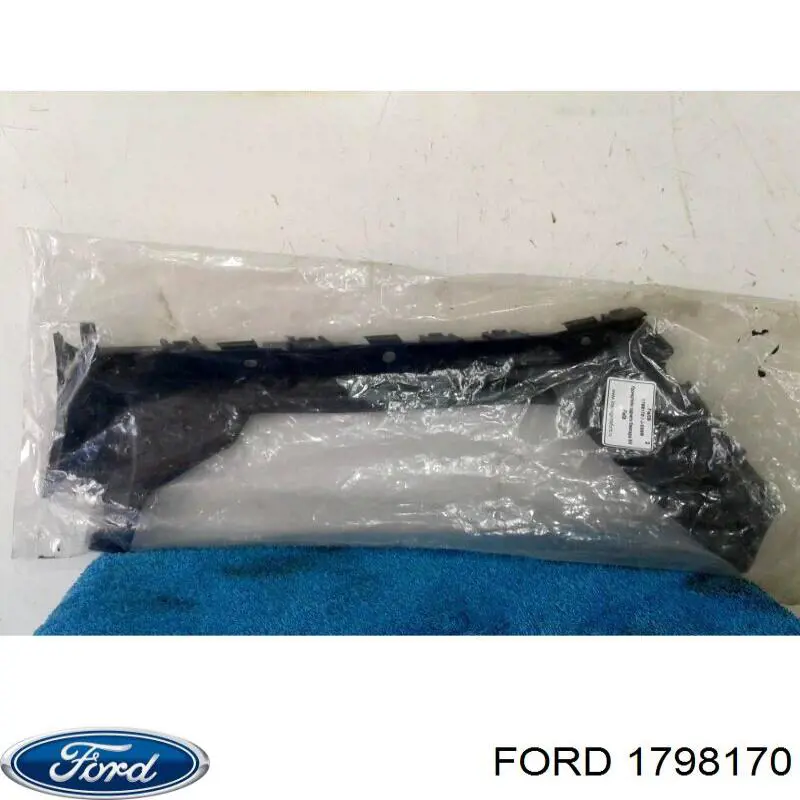 1798170 Ford Правое крепление заднего бампера