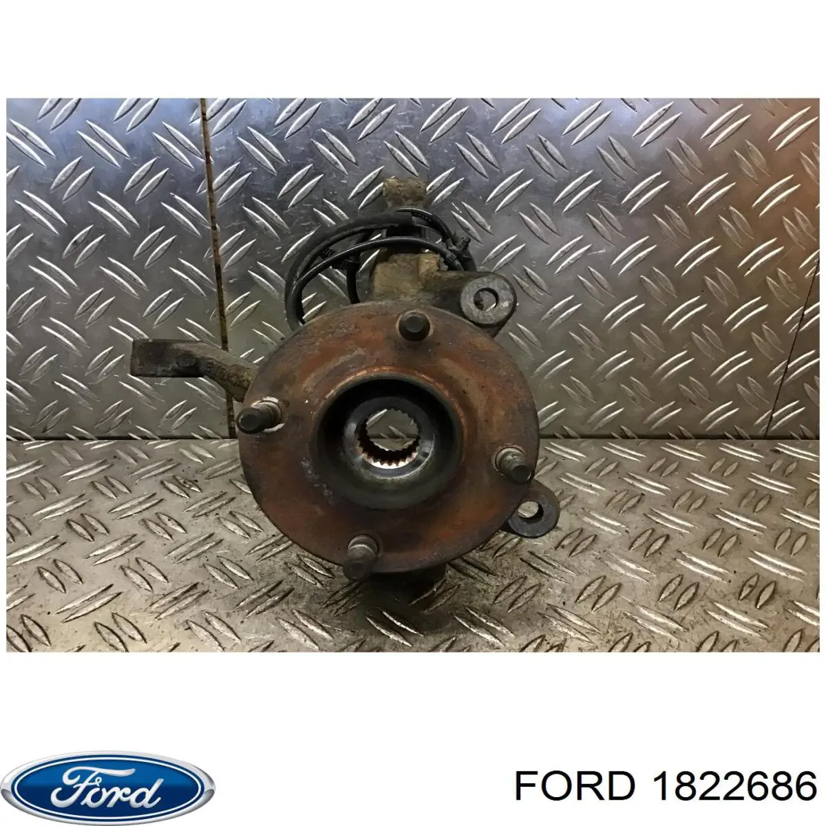 Цапфа (поворотный кулак) передний правый Ford 1822686 цена, от 72.72 USD