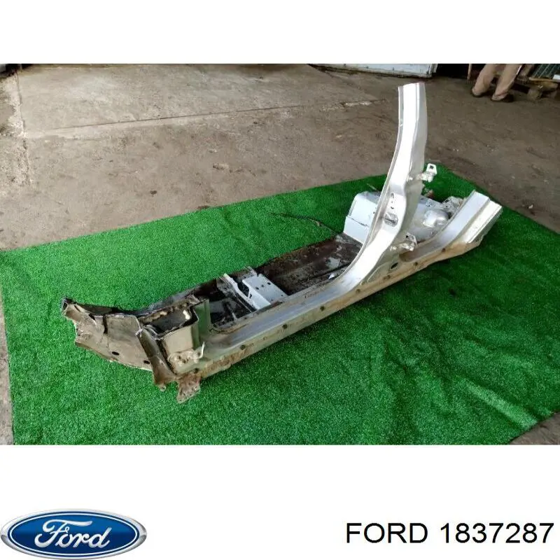 1837287 Ford Левый внешний порог