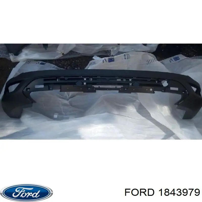 1843979 Ford бампер задний