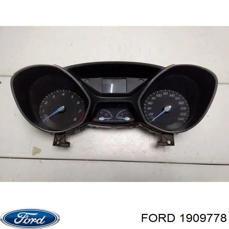1879748 Ford приборная доска (щиток приборов)