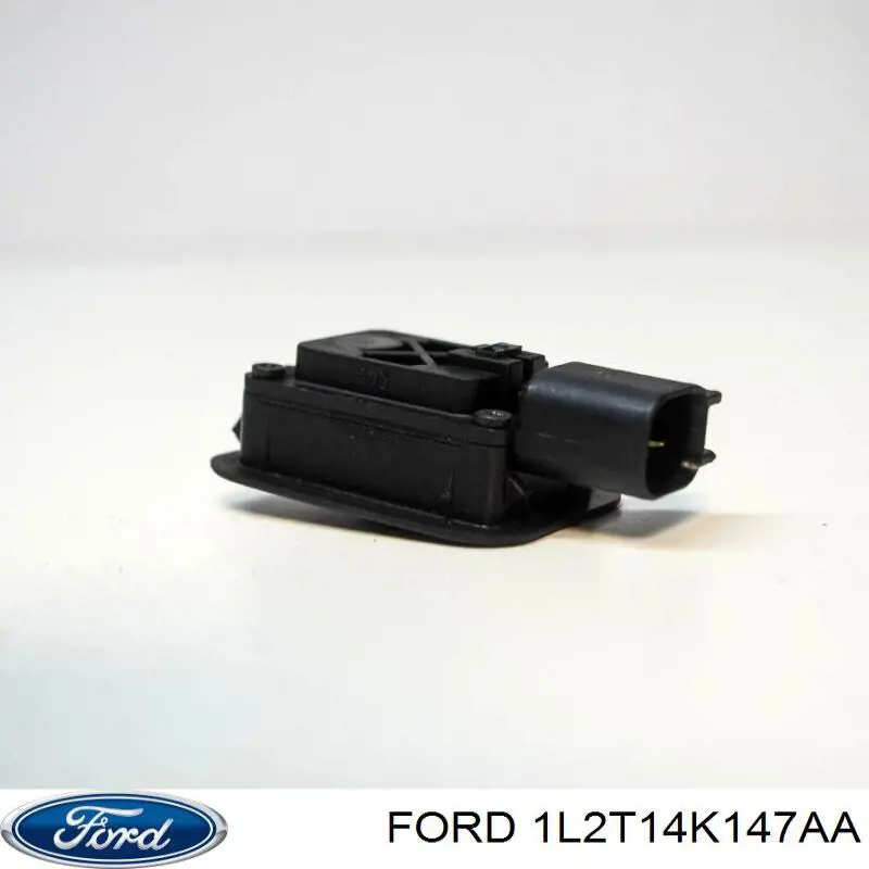 Кнопка привода замка багажника 1L2T14K147AA Land Rover