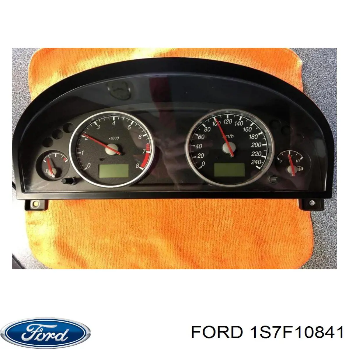 1126588 Ford приборная доска (щиток приборов)
