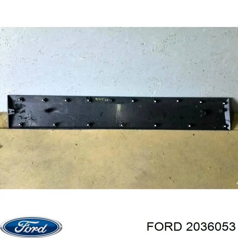 Молдинг боковой (сдвижной) двери Ford BK31425B29AJ5YZ9 цена, от 89.67 USD