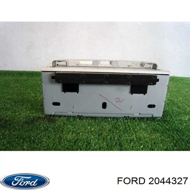 Магнитола (радио AM/FM) Ford 2044327 цена, от 25.37 USD