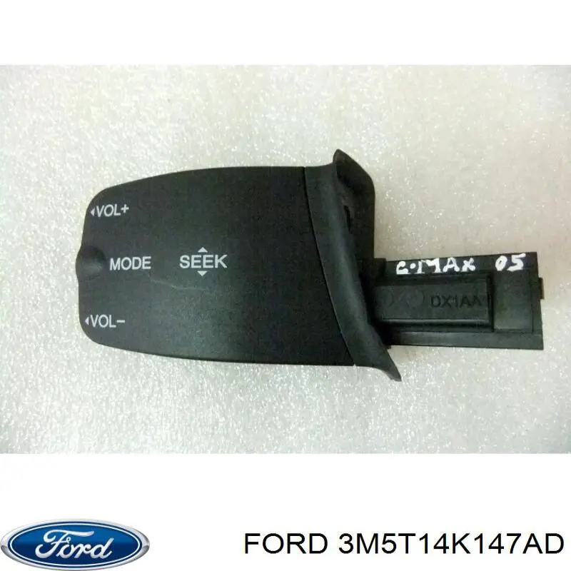 Переключатель подрулевой, управления аудио системой на Ford Focus II 