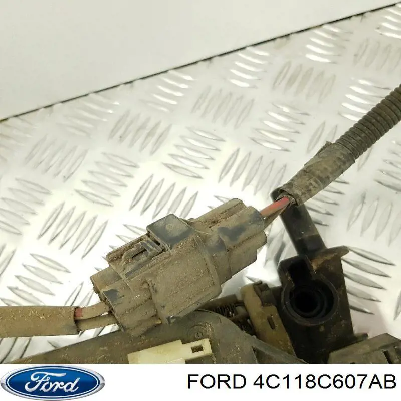Купить 4638396 Ford Диффузор вентилятора в сборе с мотором и крыльчаткой