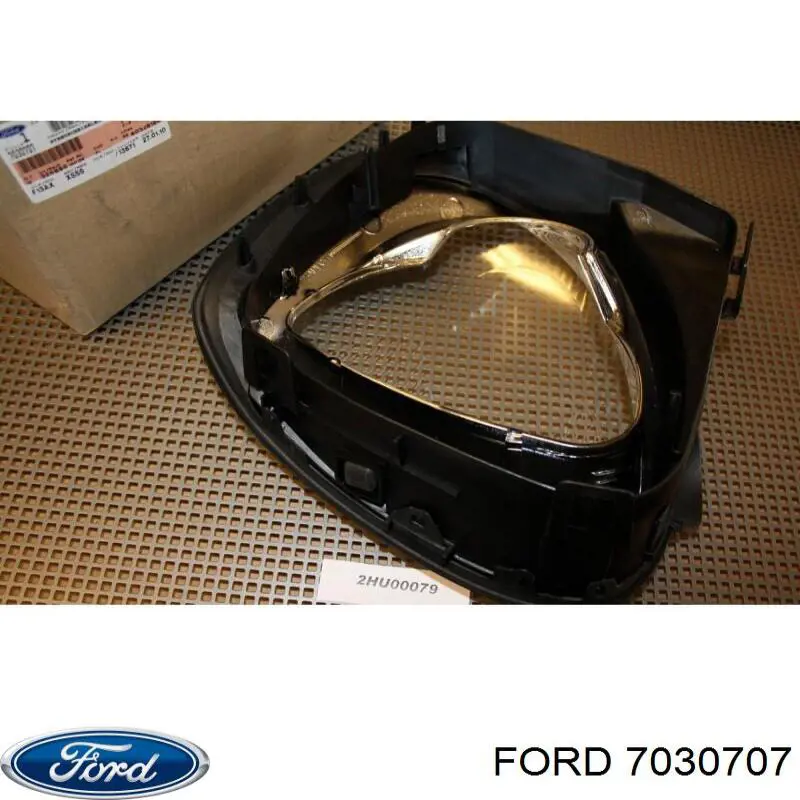 Стекло фары левой Ford 7030707 цена, от 185.47 USD