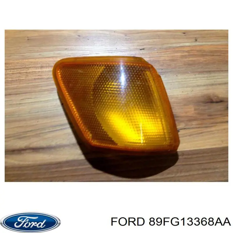 Указатель поворота правый на Ford Fiesta III 