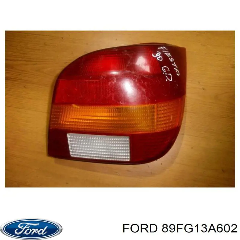 7070864 Ford фонарь задний правый внешний