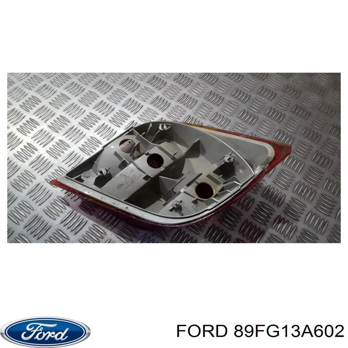 Купить 89FG13A602 Ford Задняя правая фара