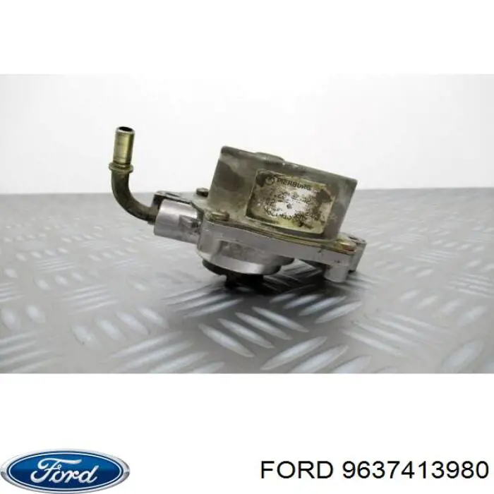 Вакуумный насос 72814402 Ford
