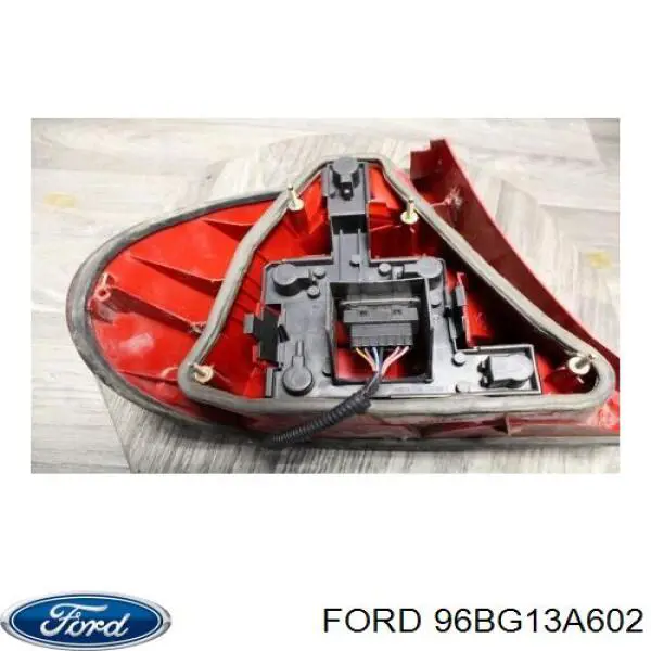 Задний фонарь 1119437 Ford