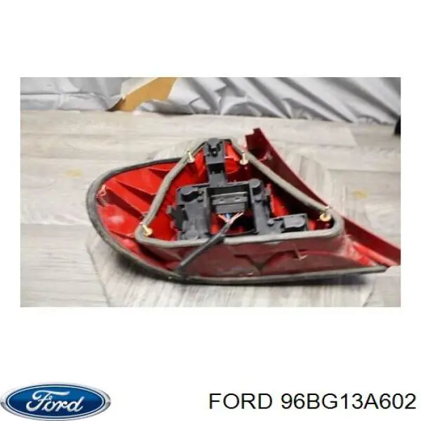 Правый стоп Ford 1119437