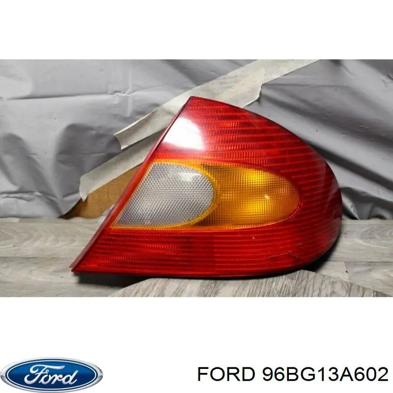 Фонарь задний правый Ford 1119437 цена, от 14.06 USD
