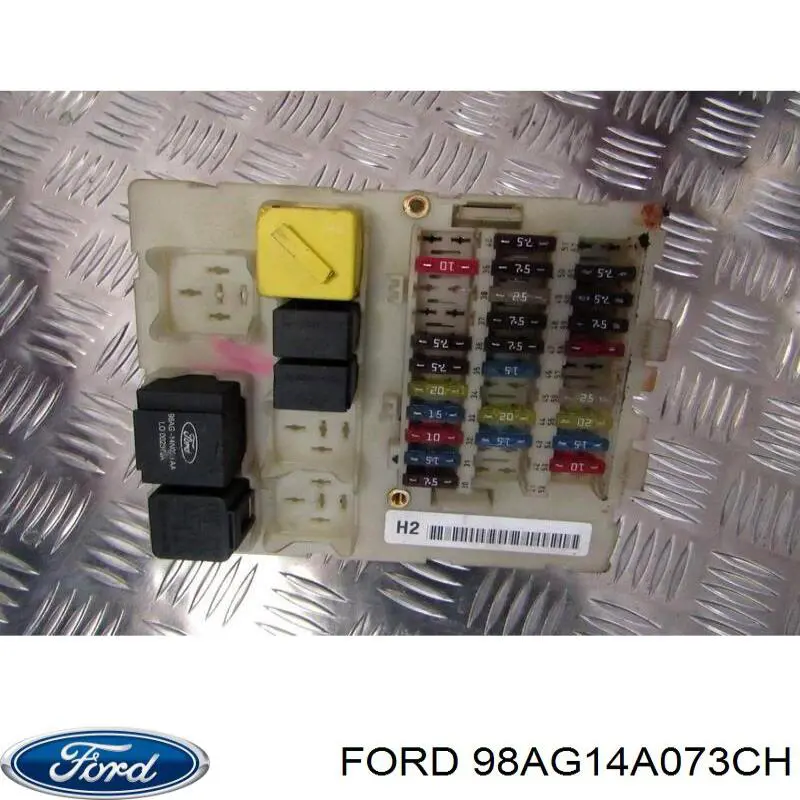 1112276 Ford Монтажный блок предохранителей