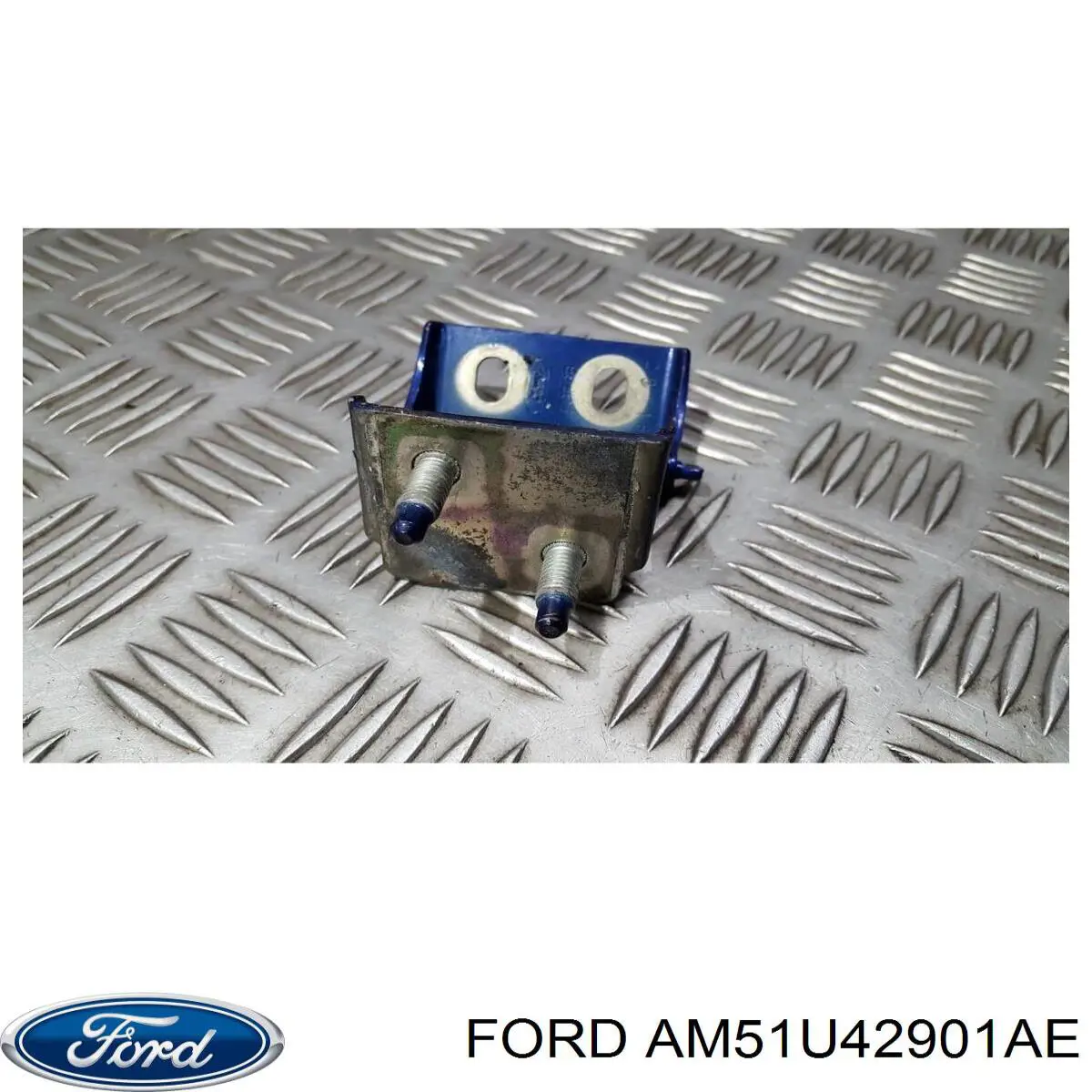1744701 Ford Петля крышки багажника