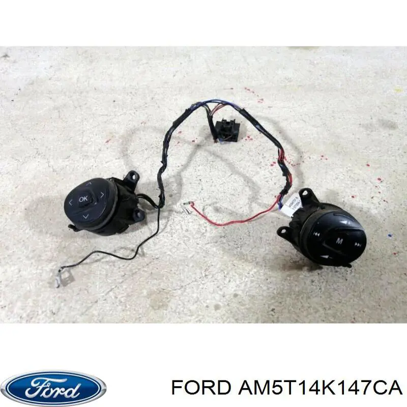 Блок кнопочных переключателей рулевого колеса Ford 1687318 цена, от 12.06 USD