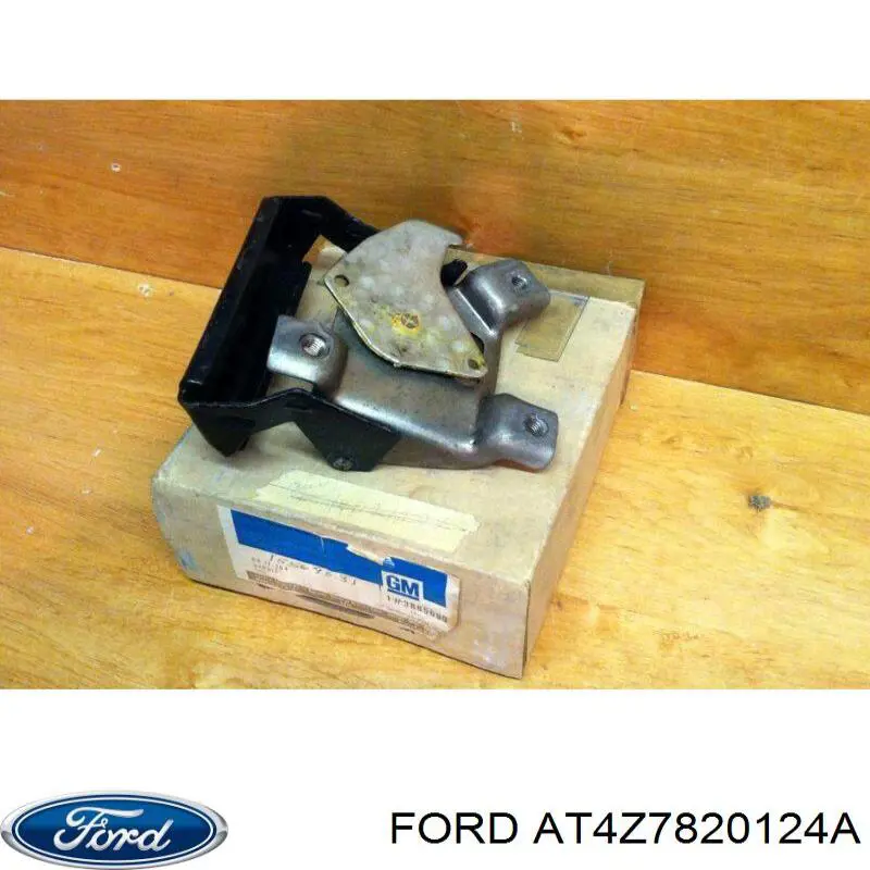 AT4Z7820124A Ford Дверь передняя правая
