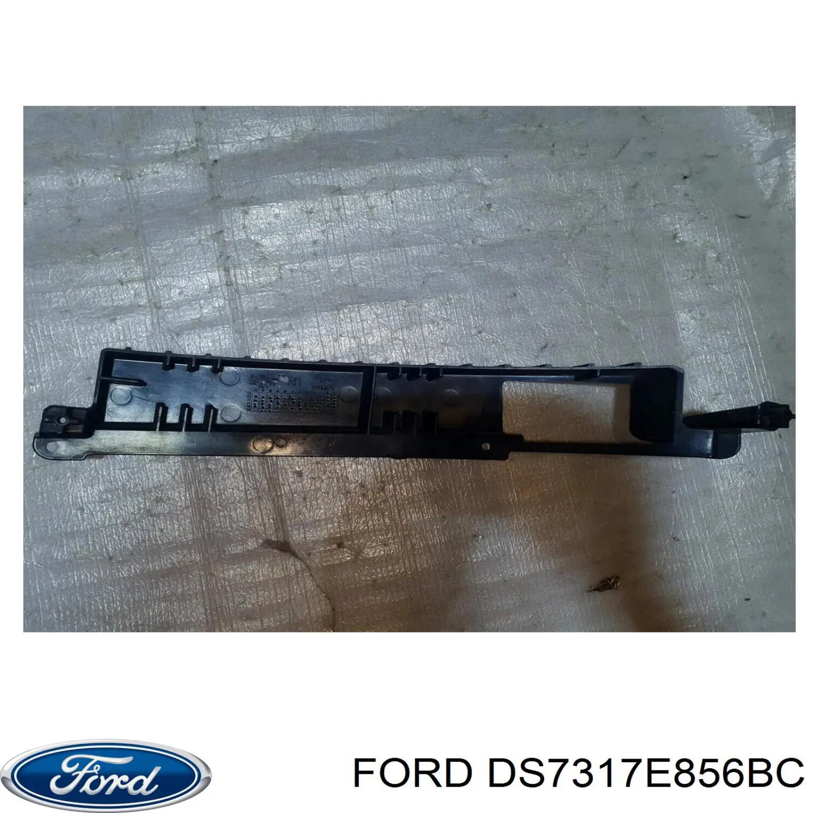 1859763 Ford кронштейн бампера переднего правый