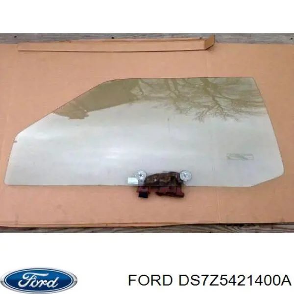Стекло-форточка двери передней правой на Ford Fusion 