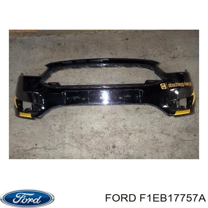 Передний бампер F1EB17757A Ford