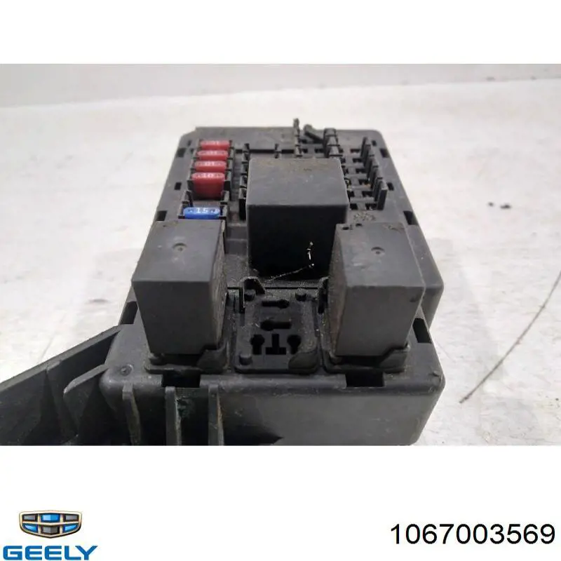 Купить 1067003569 Geely Монжатный блок реле