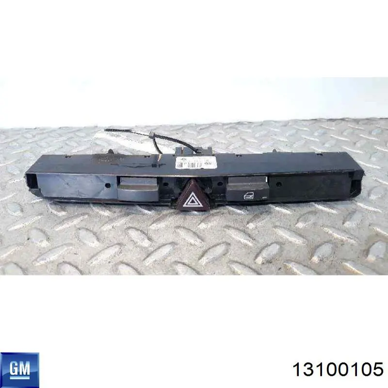 Купить 13129281 Opel Кнопка включения аварийной сигнализации