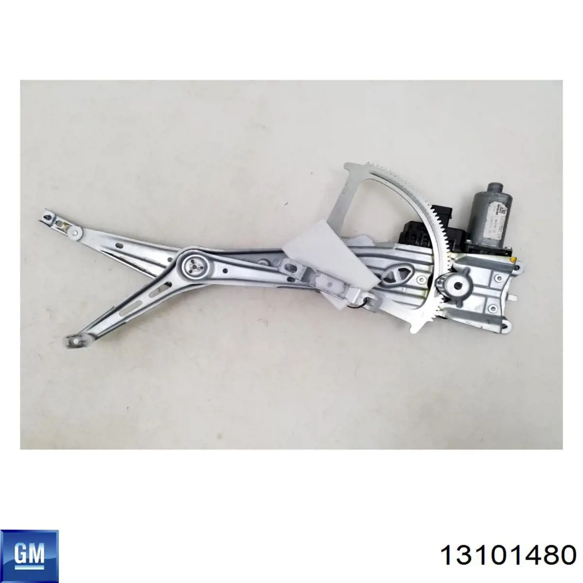 Мотор стеклоподъемника двери передней левой 6207117 Opel