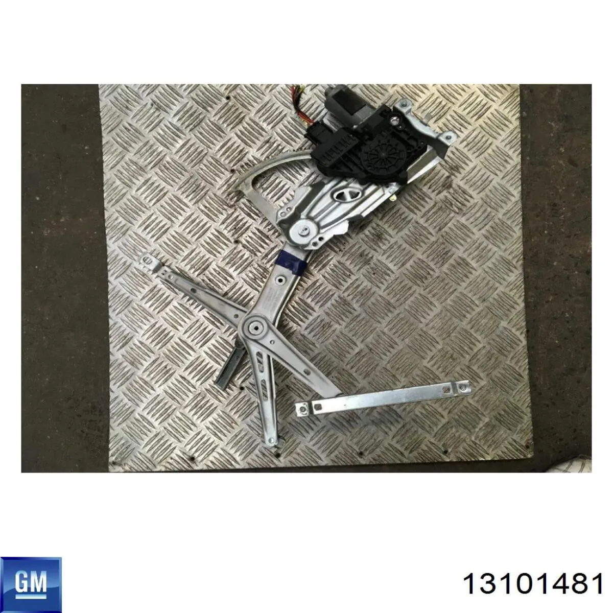 Стеклоподъемник передней правой двери Peugeot/Citroen 13101481 цена, от 35.78 USD