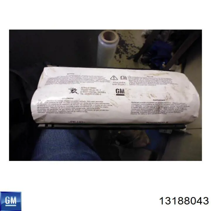 Подушка безопасности пассажира 13188043 General Motors