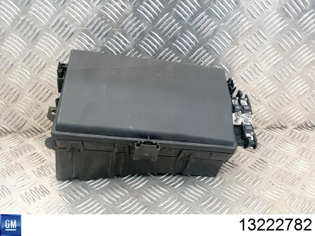 Коробка предохранителей General Motors 13222782 цена, от 12.70 USD