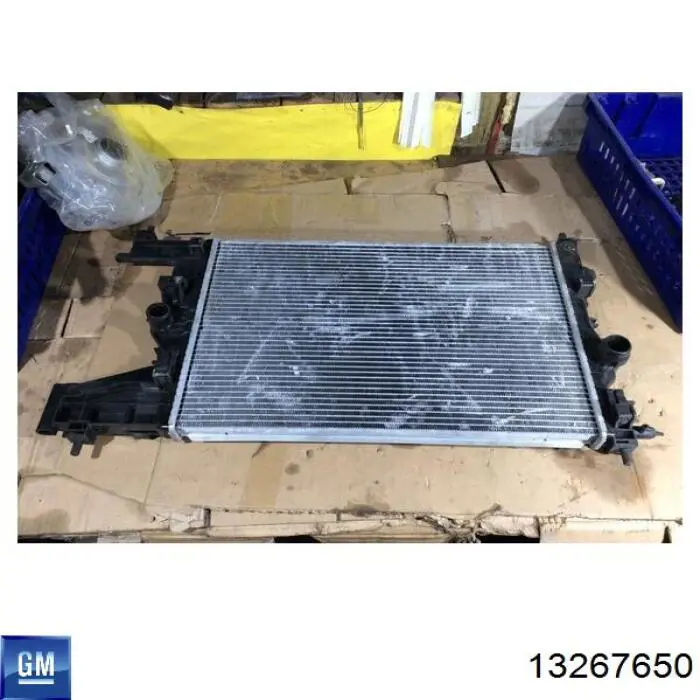 Радиатор охлаждения General Motors 13267650