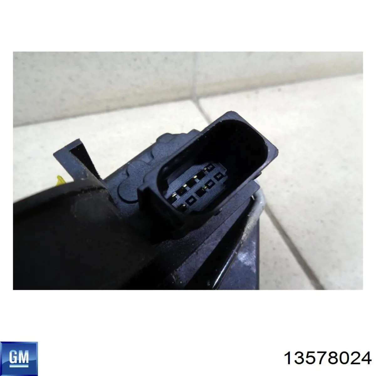 Замок задней двери, левой General Motors 13578024 цена, от 8.46 USD