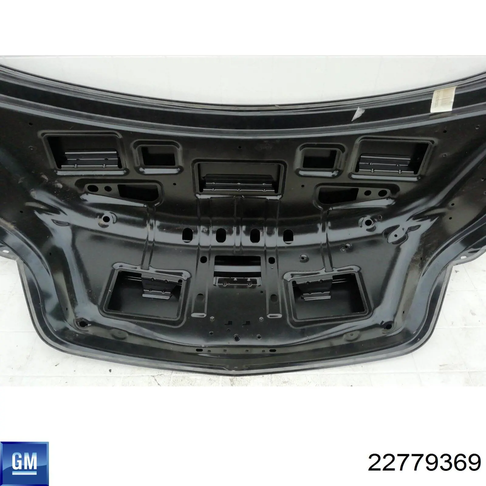 Крышка багажника 22779369 Opel