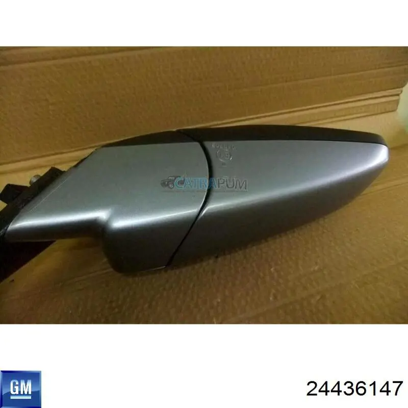 Правое зеркало 24436147 General Motors
