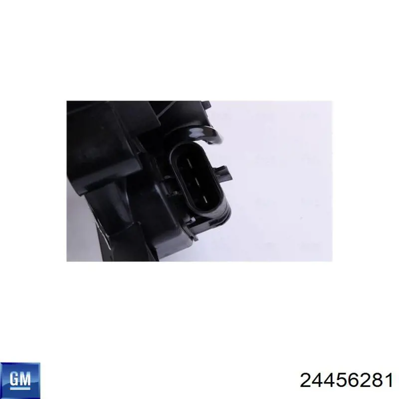 24456281 General Motors Диффузор радиатора охлаждения в сборе с мотором