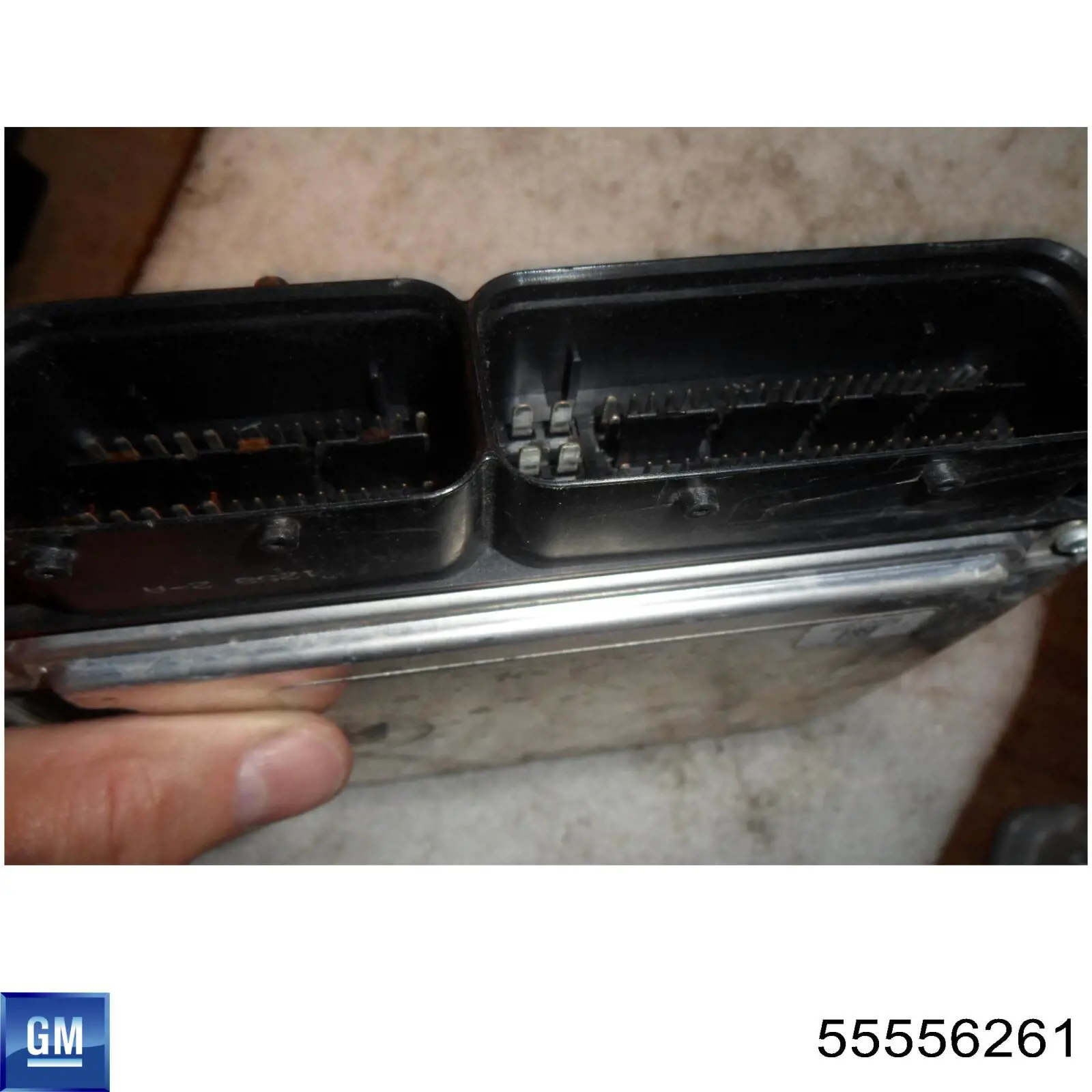 Блок управления двигателем 55556261 General Motors