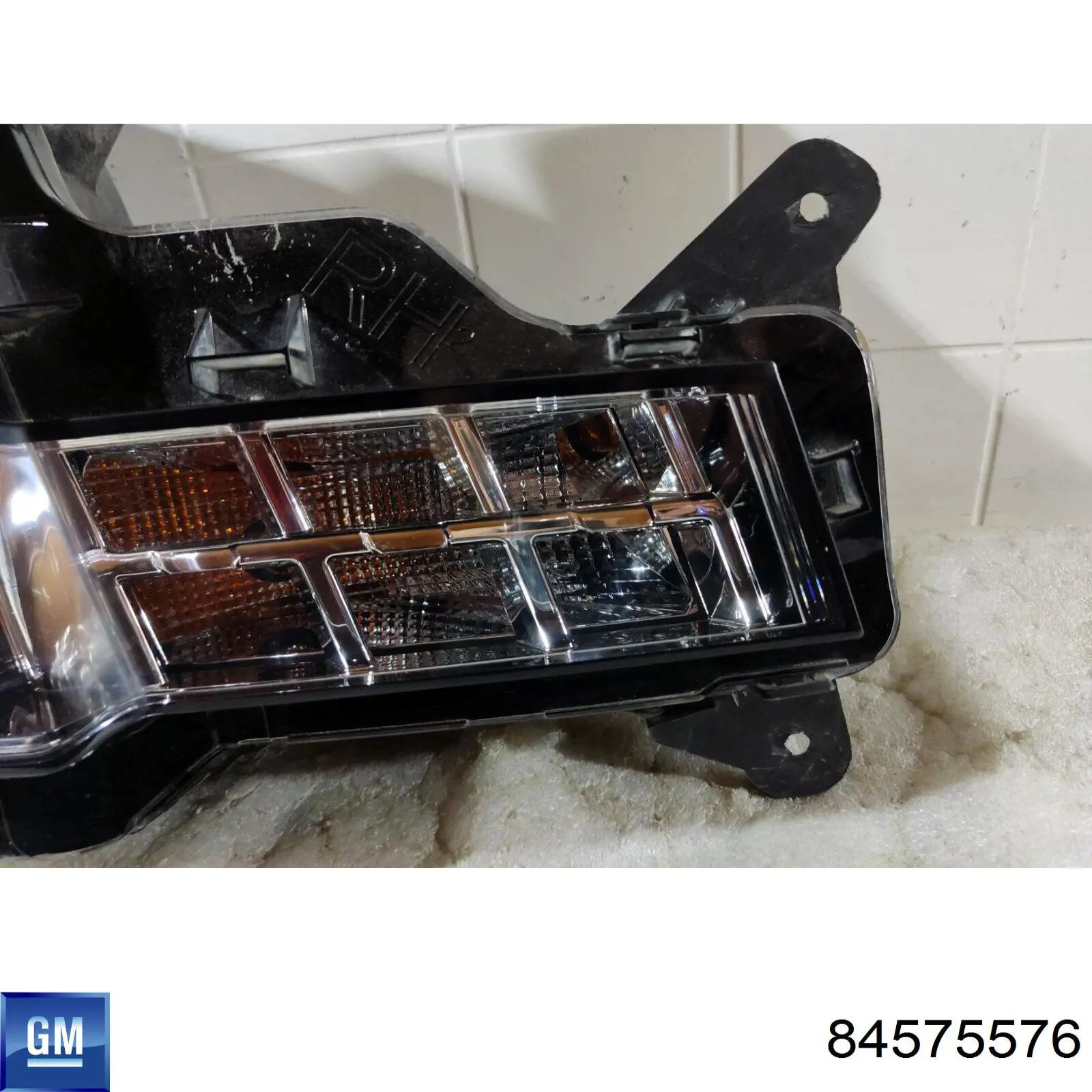 Купить 84575576 General Motors Туманка правая