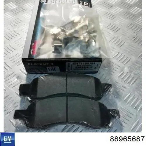 Передние тормозные колодки 88965687 General Motors
