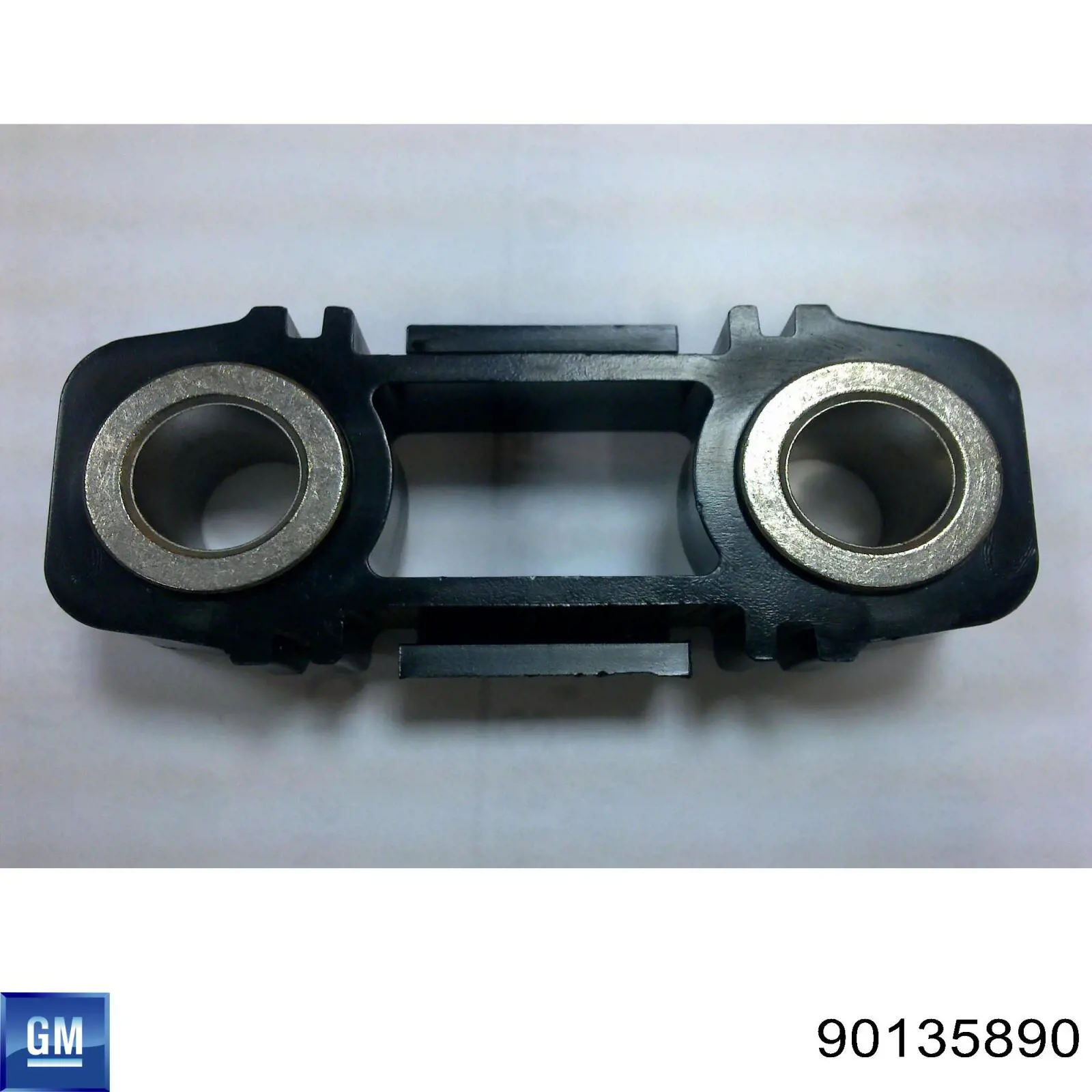 Купить 90135890 General Motors Втулка распорная