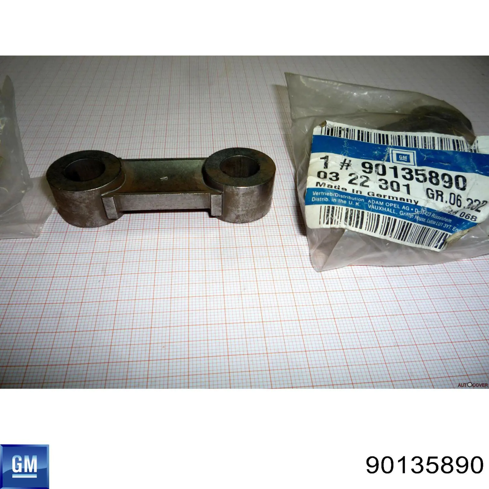 Втулка крепления рулевой рейки 90135890 General Motors